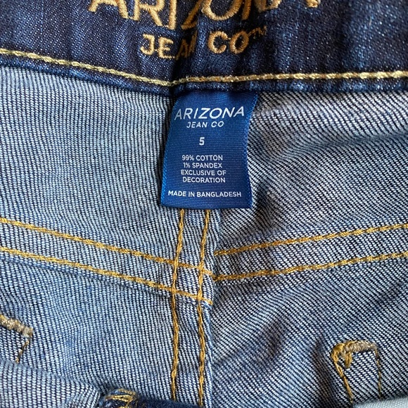 6/$20.   Arizona blue Jean shorts - Picture 2 of 3